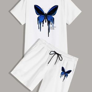 Meet your Posher, Adeola